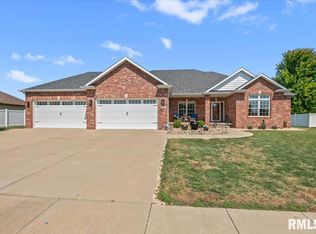 1255 Red Bud Run, Sherman, IL 62684