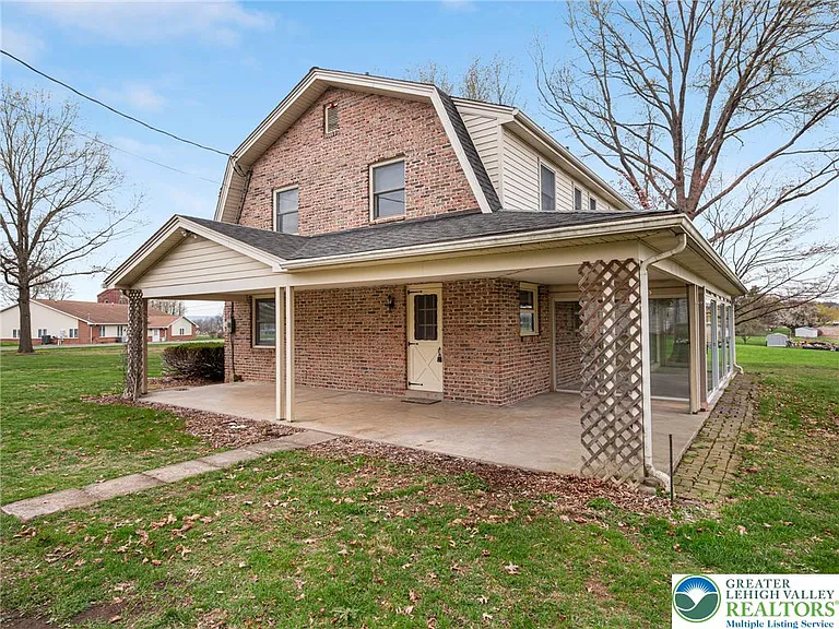 301 Ontelaunee Dr — Photo 8