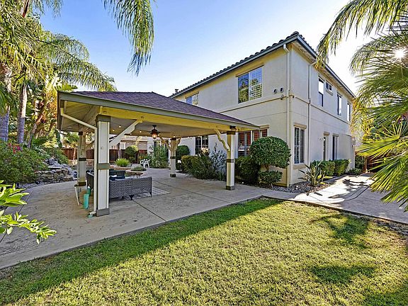 5th image of 1708 La Pergola Dr