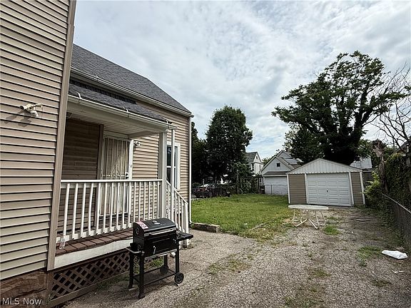 4th image of 1143 Norwood Rd