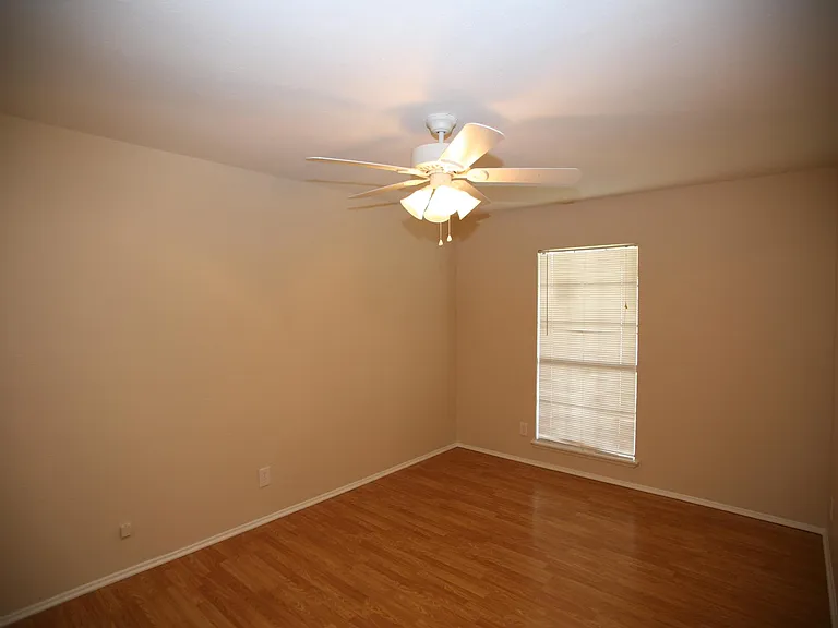 1332 Milford Dr — Photo 12