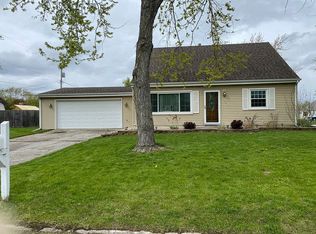 423 Norfolk Rd, Valparaiso, IN 46385