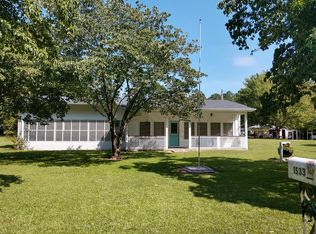 1533 Pocahontas Cir, Manning, SC 29102