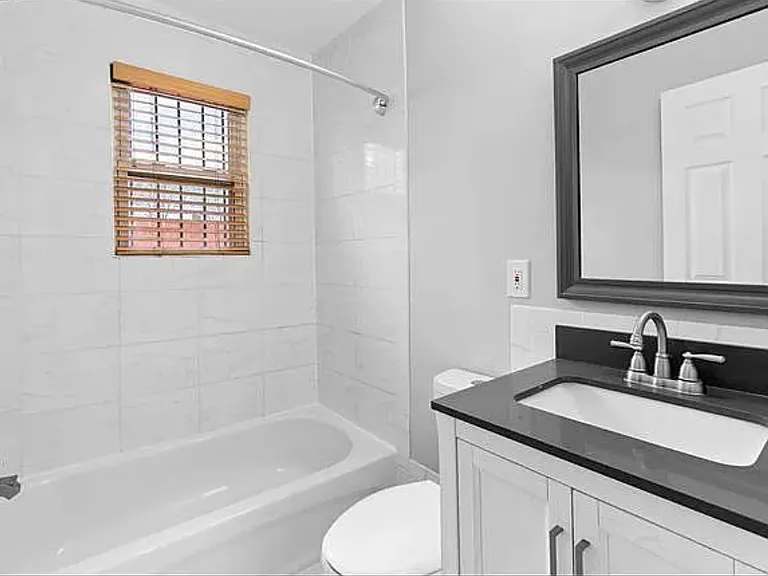 443 20th St NE — Photo 7