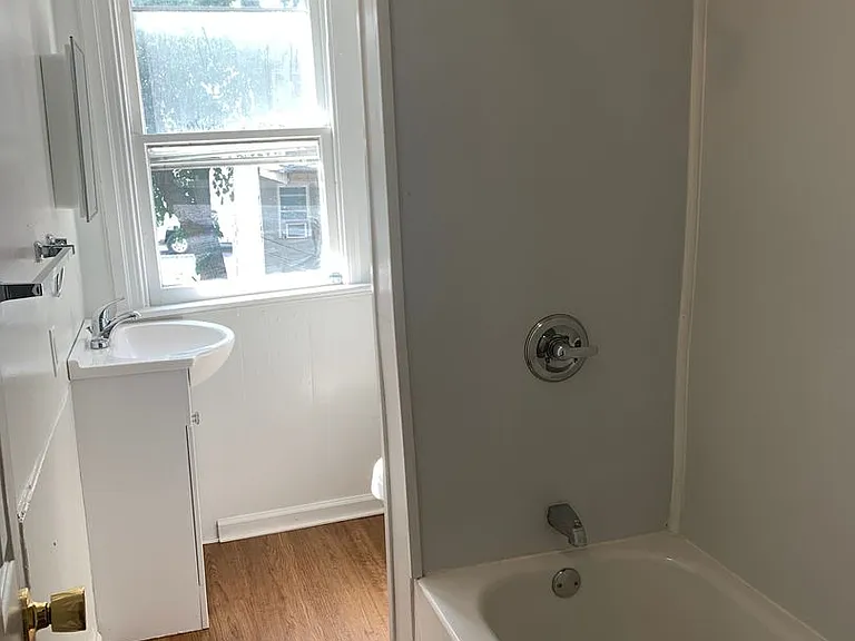 620 Company St — Photo 24