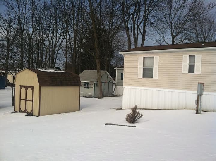 2nd image of 66 Aspen Rd
