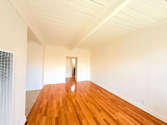 4th image of 1376 N Serrano Ave APT 11