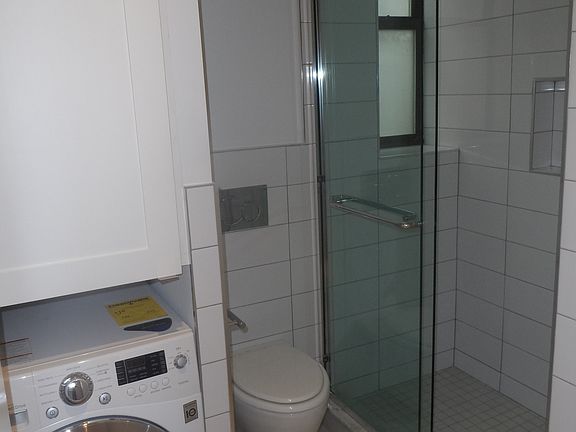 5th image of 264 Elizabeth St APT 3