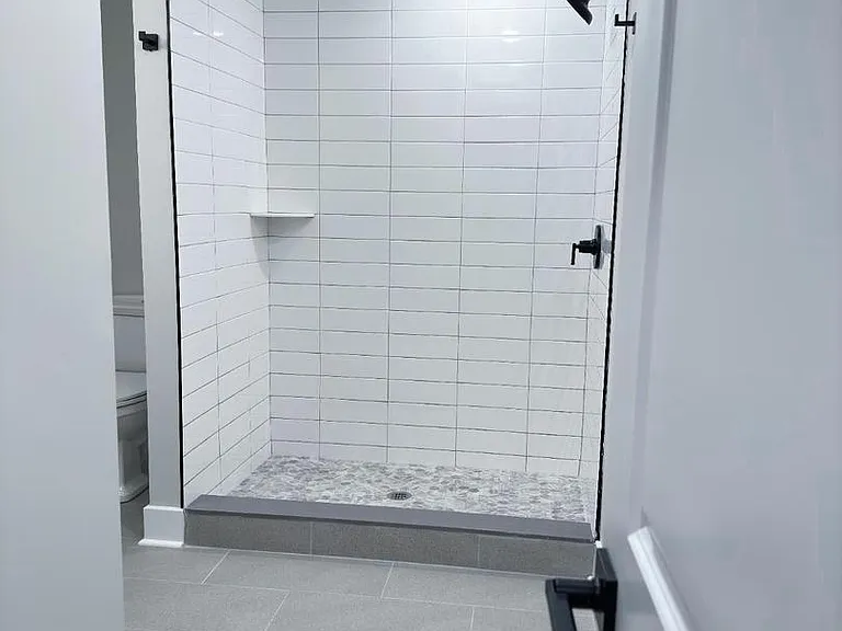 1722 W Master St #2 — Photo 9