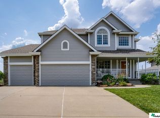 13710 Glengarry Cir, Bellevue, NE 68123