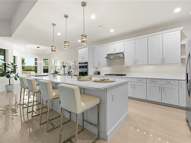 8897 Redonda Dr — Photo 12