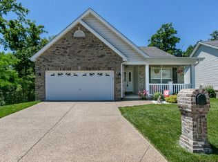 423 Newport Dr, Saint Peters, MO 63376