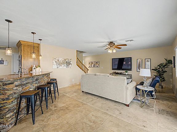 5th image of 2227 E PARKSIDE Lane