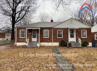 10120 Saint Martha Ln, Saint Ann, MO 63074