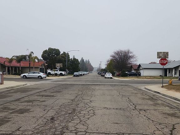 4th image of 691 Edgar Ave