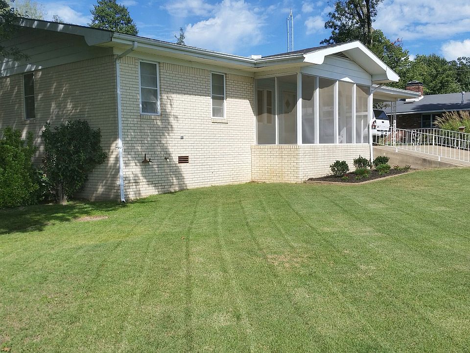 1st image of 704 Birmingham St SE