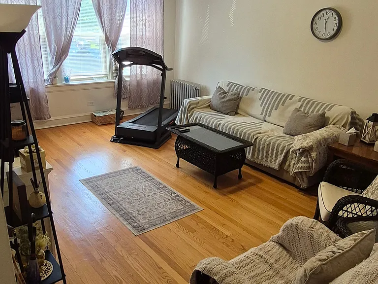 3424 W Foster Ave #1 — Photo 2