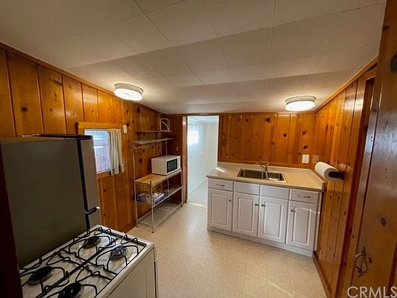 4th image of 1544 New York Dr