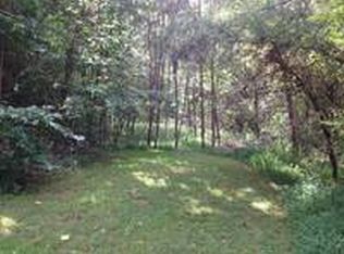 Rustic Highlands Rd, Hurricane, WV 25526