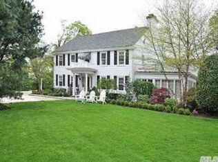 951 Smith Ln, Woodmere, NY 11598