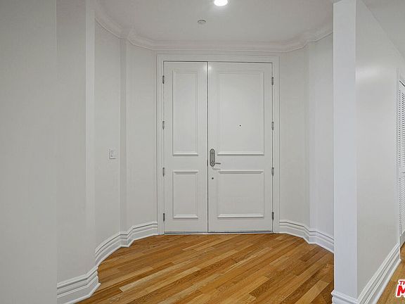 3rd image of 1337 Wellesley Ave