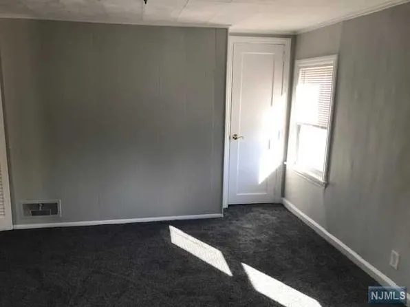 189 Livingston St, Northvale, NJ 07647