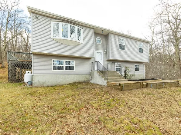 142 Mountain Road, Pleasant Valley, NY 12569