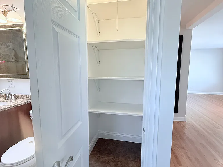 4528 Grace St — Photo 14