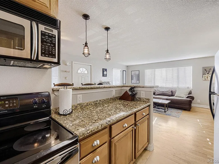 2345 N Clay St #102 — Photo 7