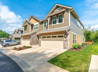 572 Sweet Birch Park Ln, Black Mountain, NC 28711