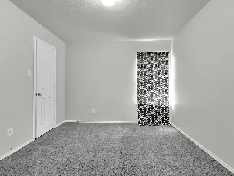 930 Timber Oaks Ln — Photo 16