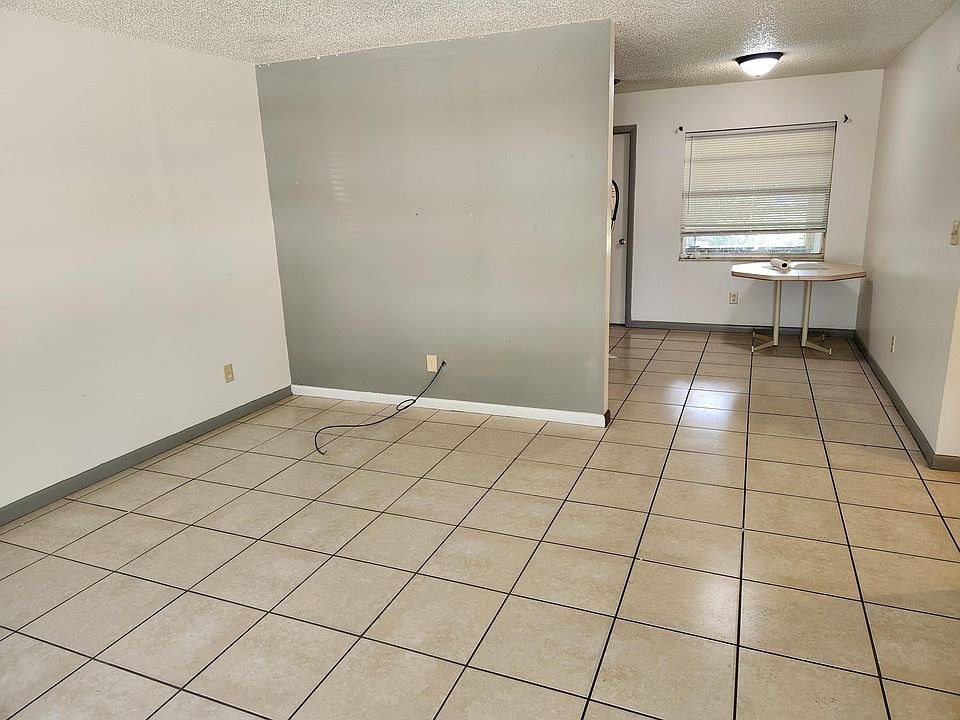 1st image of 520 NW 26th St #520