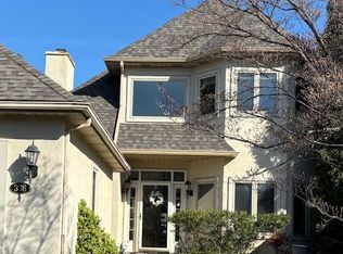 336 Overlook Ln, Conshohocken, PA 19428