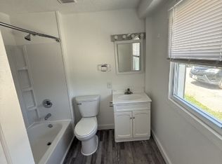 420 Water St #3, Center Pt, IA 52213