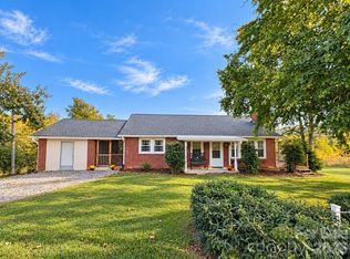 683 McDaniel Rd, Lake Lure, NC 28746