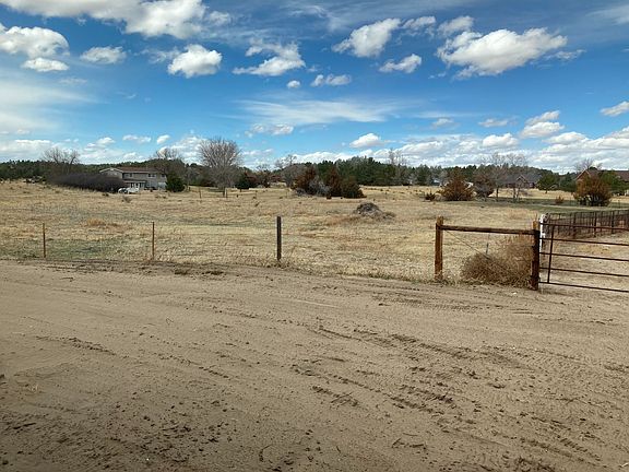 2nd image of 1001 Trail Dr