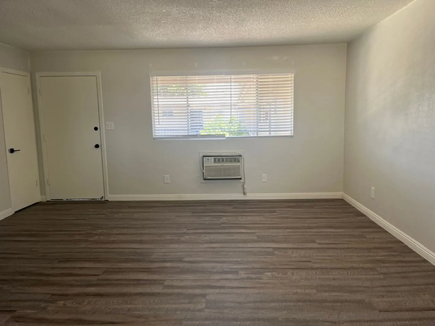 1806 Loma Vista Street — Photo 2