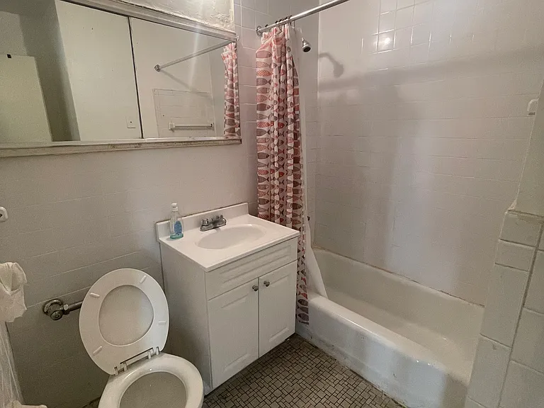 1317 Park Pl #2F — Photo 3
