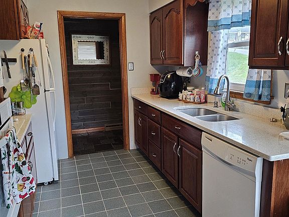 4th image of 1604 Otlahurst Dr