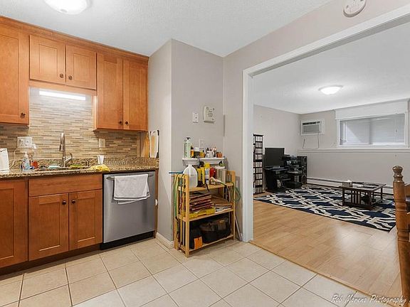 5th image of 655 W Lowell Ave Unit 8