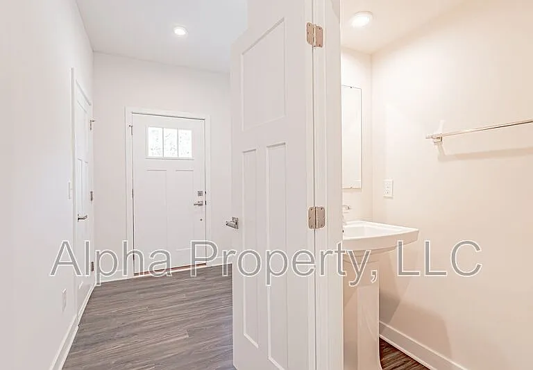 130 Eagle Wood Dr — Photo 4