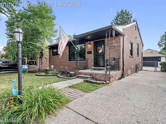 2nd image of 9381 Fox Ave