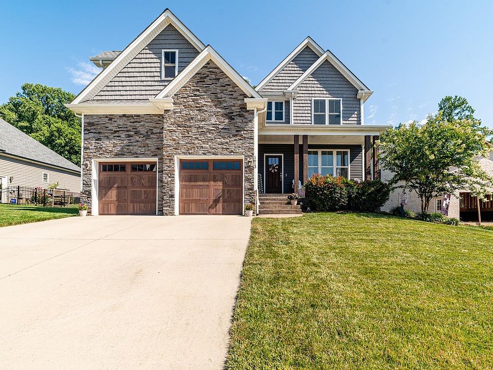 1st image of 1613 Willow Oak Dr