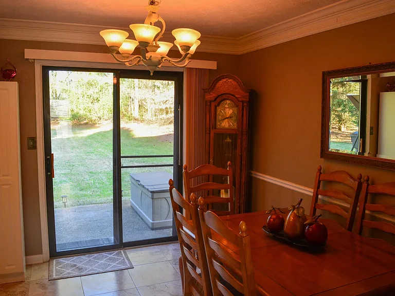 2504 Fair Oak Ct — Photo 16