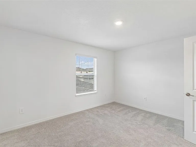 10822 Ichetucknee Way — Photo 37