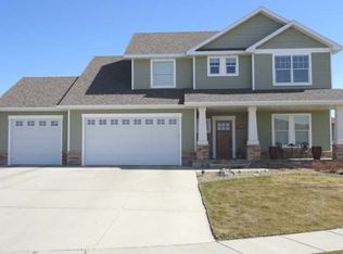 1421 Eagles Vw, Bismarck, ND 58503