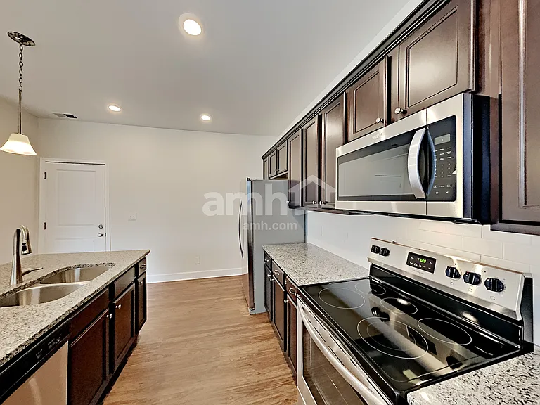 5619 Cuba Rd — Photo 3