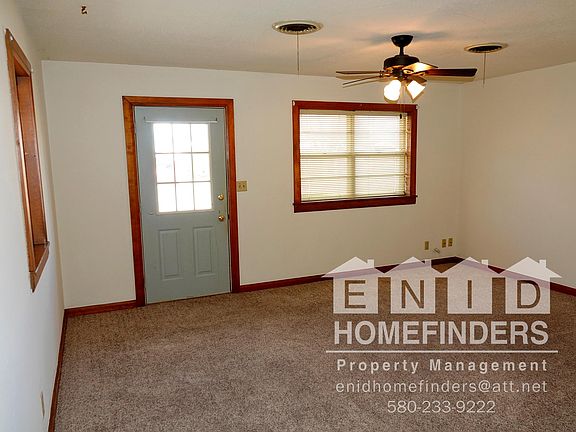 3rd image of 225 E Beech Ave