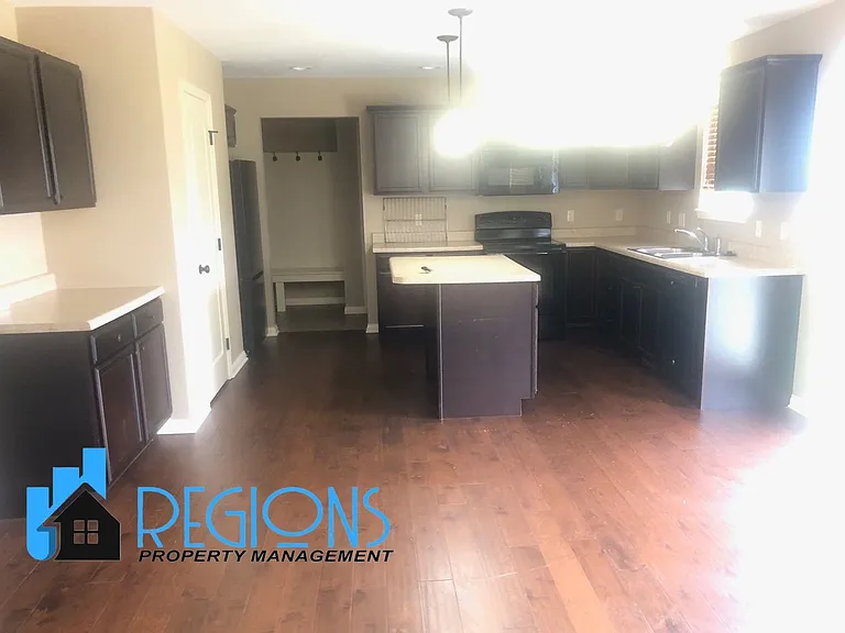3613 Silverado Trl — Photo 16