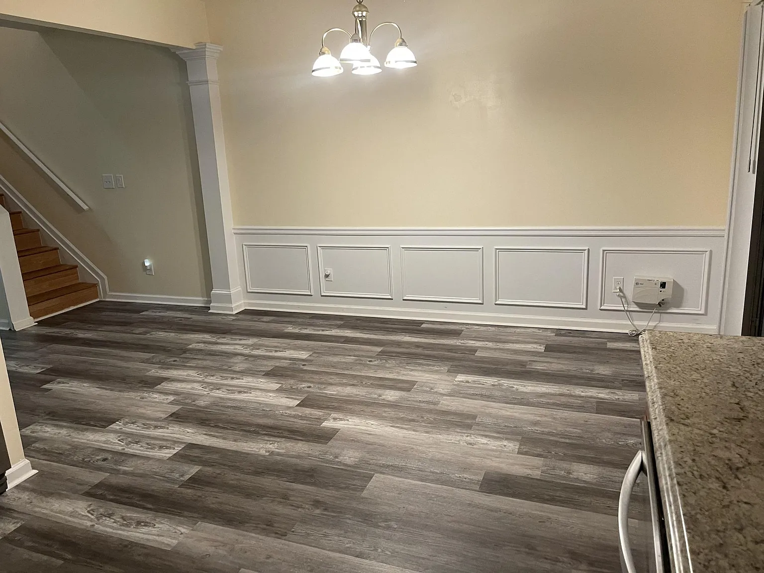 3 bed, 2.5 bath, 1696 sqft, $2,100 — Photo 3